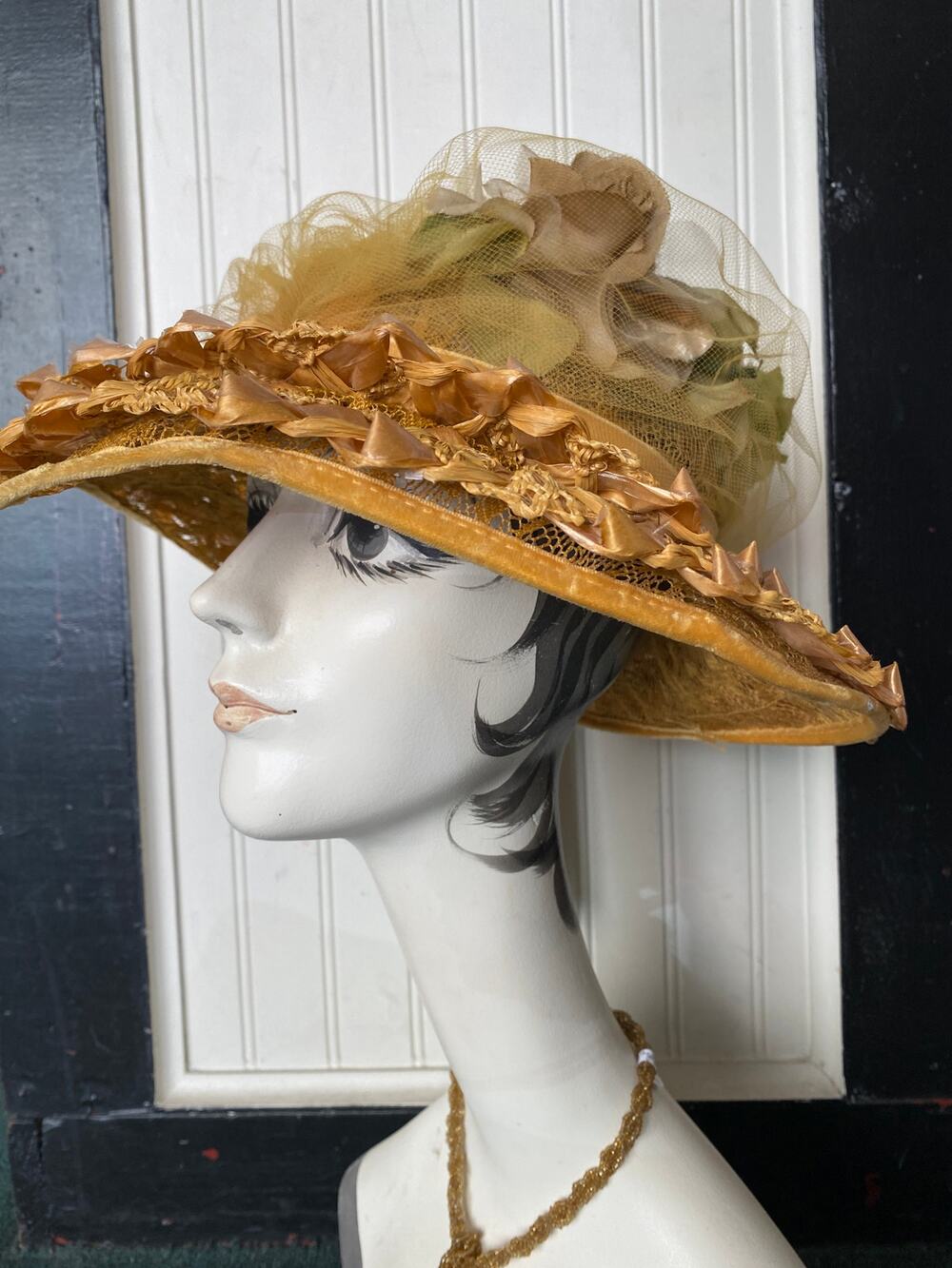 vintage 1960s wide brim straw hat rose petals 60s fashion tulle netting kentucky